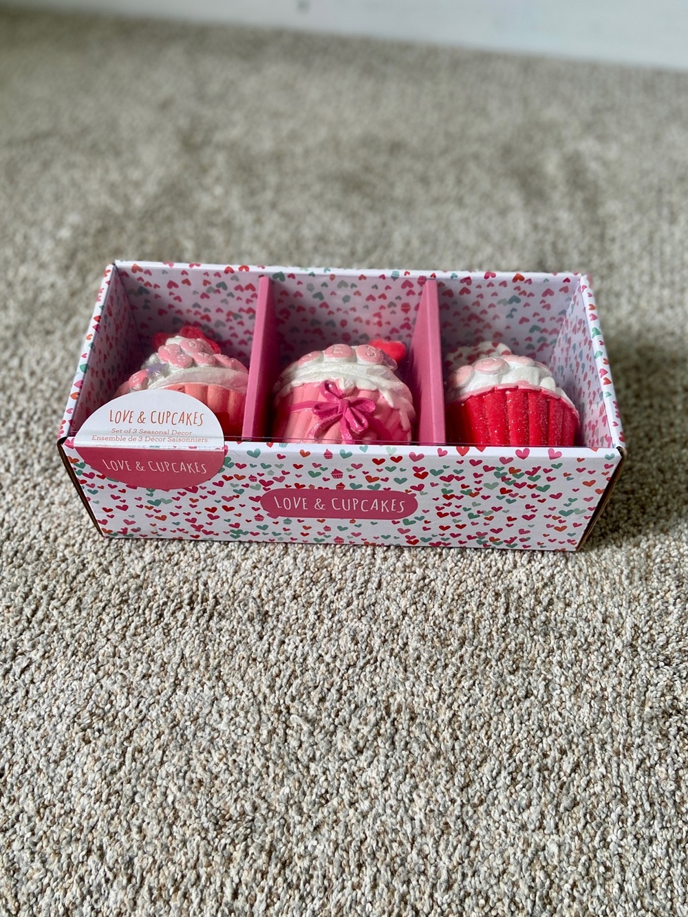 NWT Love & Cupcakes Valentines Faux Cupcakes Set of 3 - Picture 7 of 11